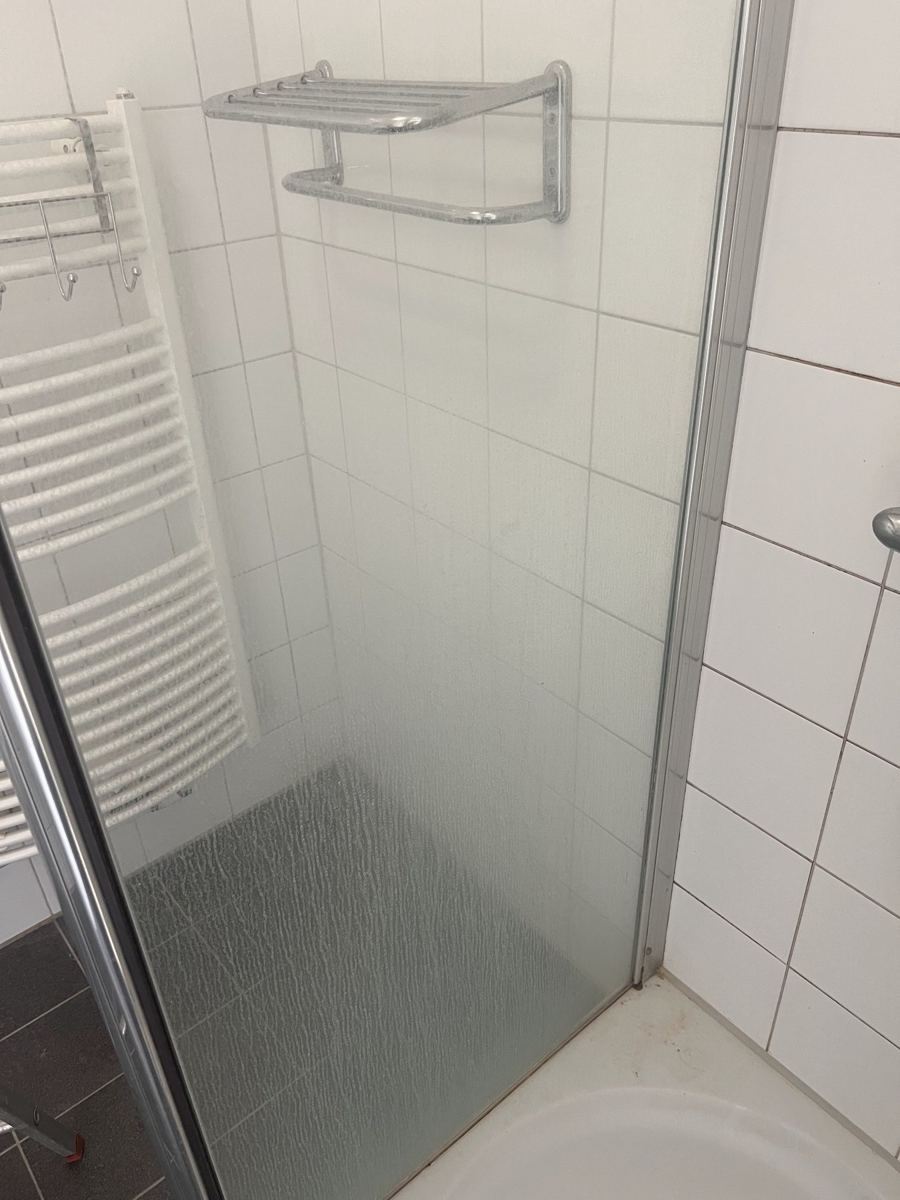 Douchewand voor de schoonmaak